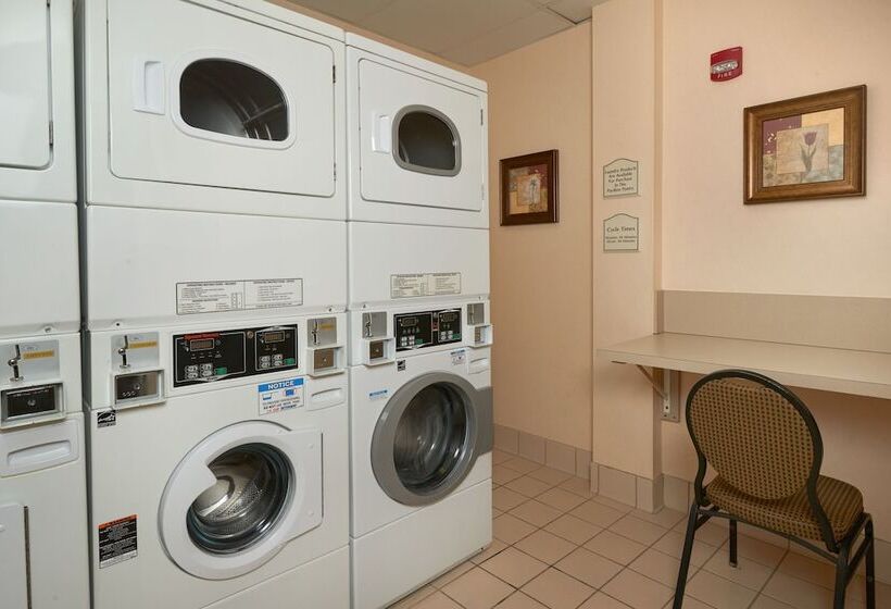 فندق Hilton Garden Inn Newport News