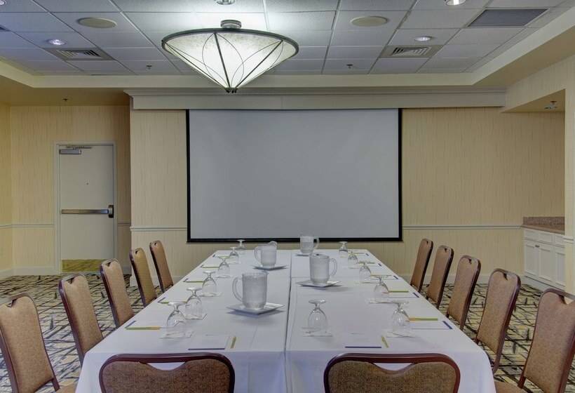 호텔 Hilton Garden Inn Norwalk