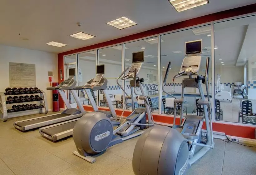 ホテル Hilton Garden Inn Norwalk