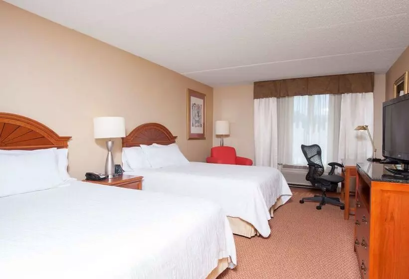 هتل Hilton Garden Inn West Lafayette Wabash Landing