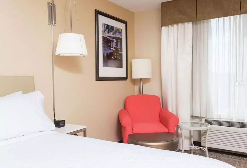 هتل Hilton Garden Inn West Lafayette Wabash Landing