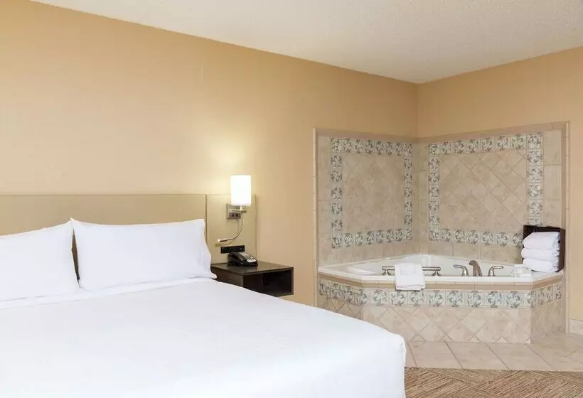 هتل Hilton Garden Inn West Lafayette Wabash Landing