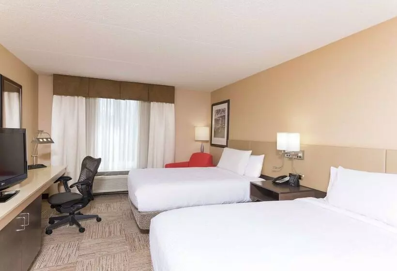 هتل Hilton Garden Inn West Lafayette Wabash Landing