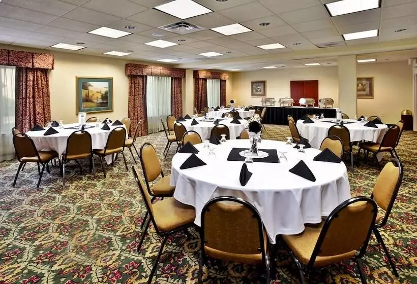 Szálloda Holiday Inn & Suites Ann Arbor Univ Michigan Area By Ihg