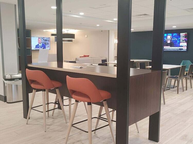 هتل Holiday Inn & Suites Ann Arbor Univ Michigan Area By Ihg