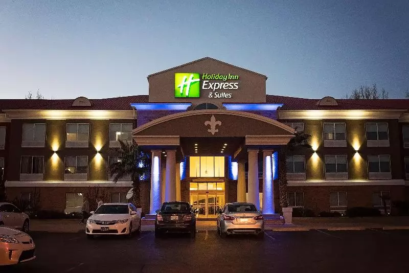 هتل Holiday Inn Express & Suites Alexandria, An Ihg