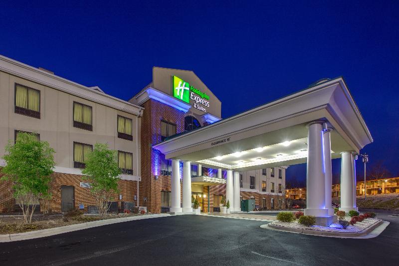 Holiday Inn Express Hotel & Suites Greensboro East, An Ihg