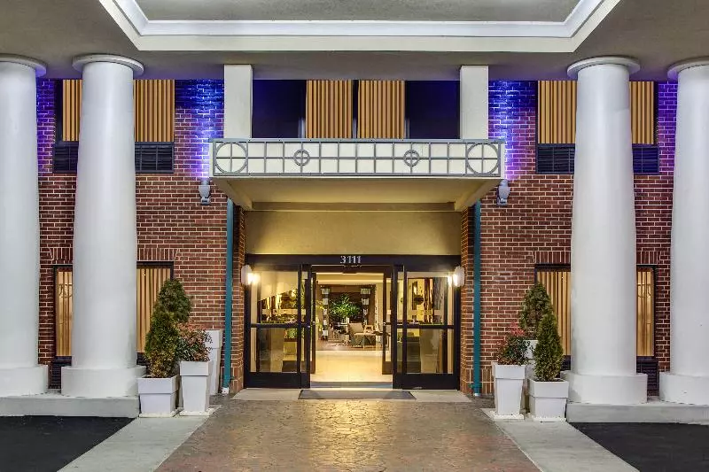 Holiday Inn Express Hotel & Suites Greensboro East, An Ihg