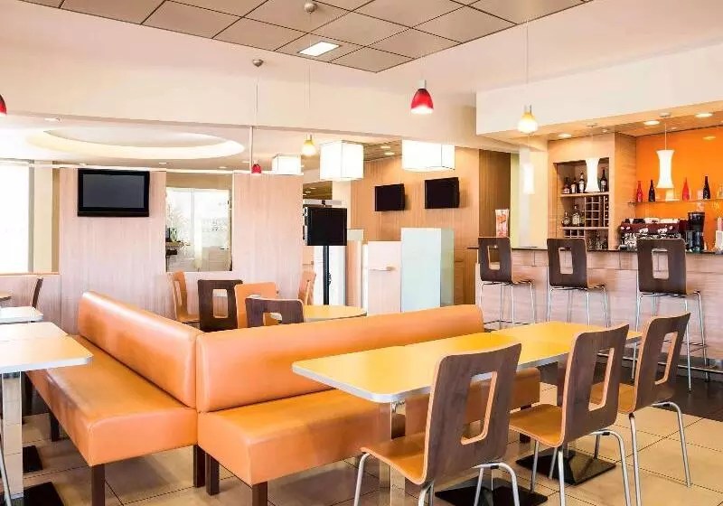 Отель Ibis Como