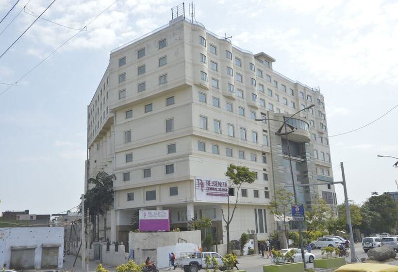 هتل Regenta Central Klassik