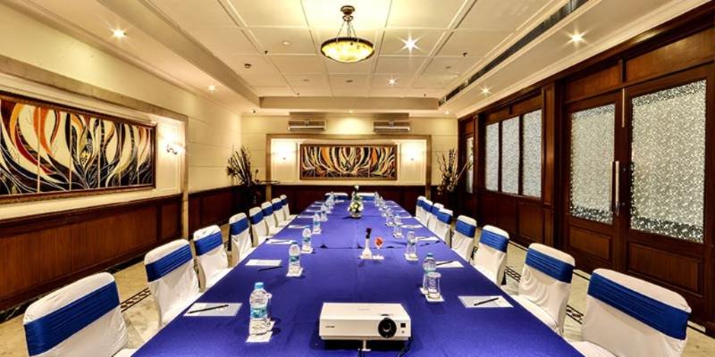 هتل Regenta Central Klassik