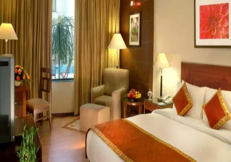 هتل Regenta Central Klassik