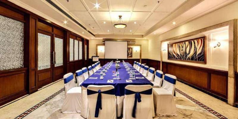 هتل Regenta Central Klassik