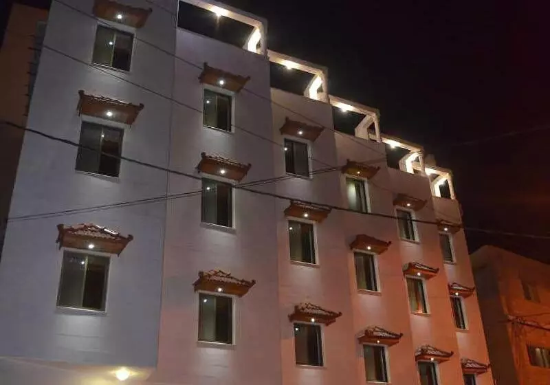 هتل Sharah Mountains