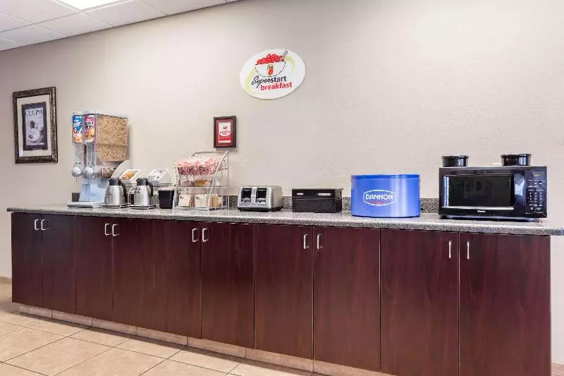 Отель Super 8 By Wyndham Rainsville