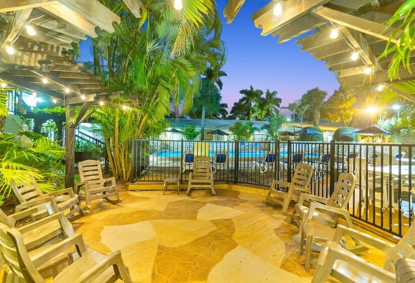 فندق The Fairways Inn Of Naples