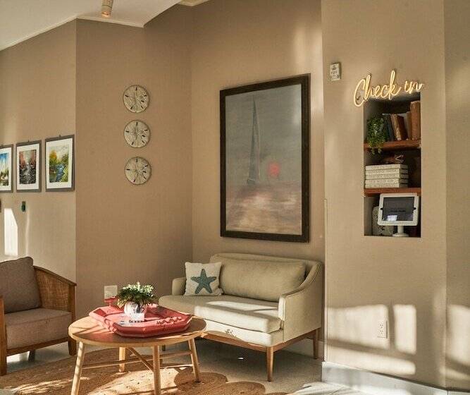 فندق The Local House