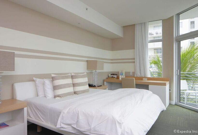 فندق The Local House