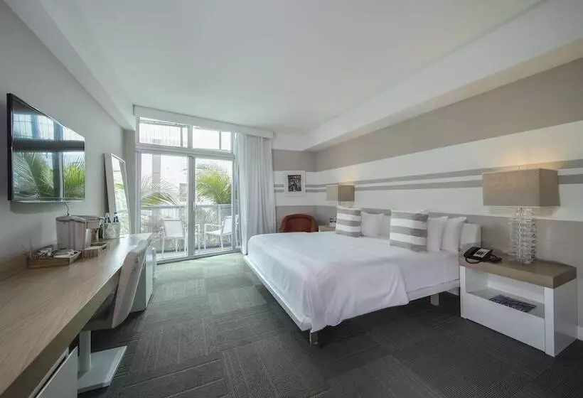 酒店 The Local House