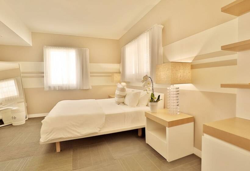 فندق The Local House