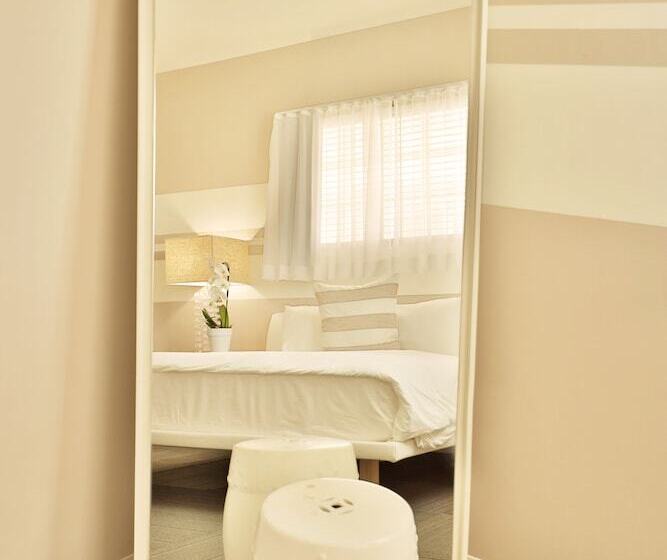 فندق The Local House