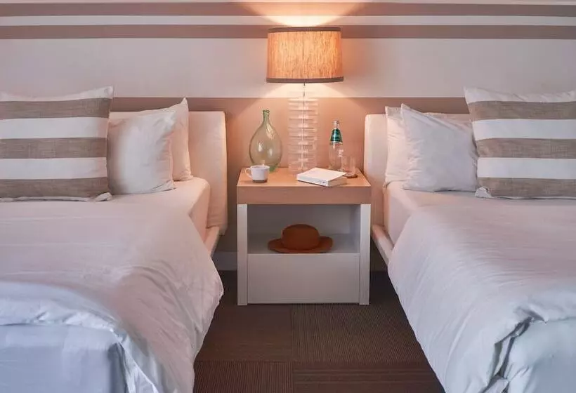 酒店 The Local House