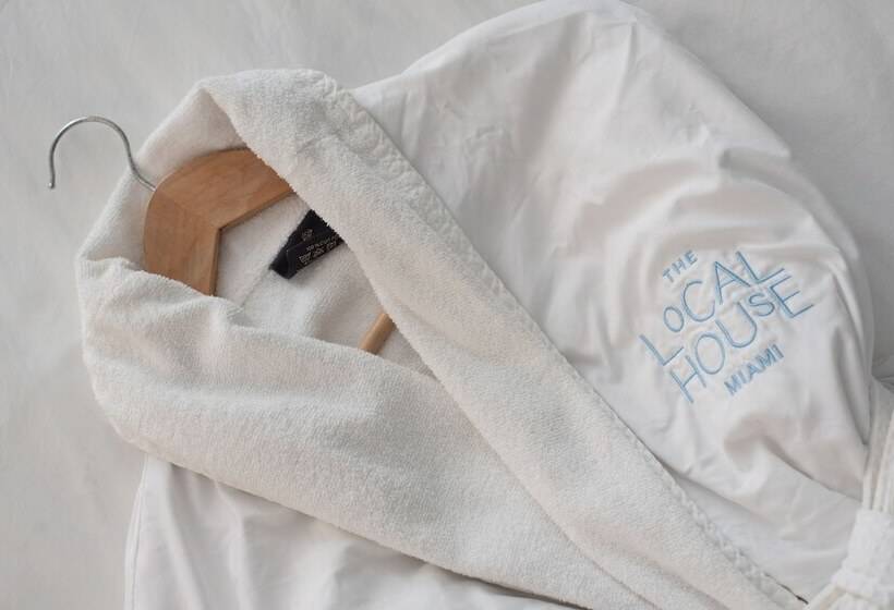 فندق The Local House