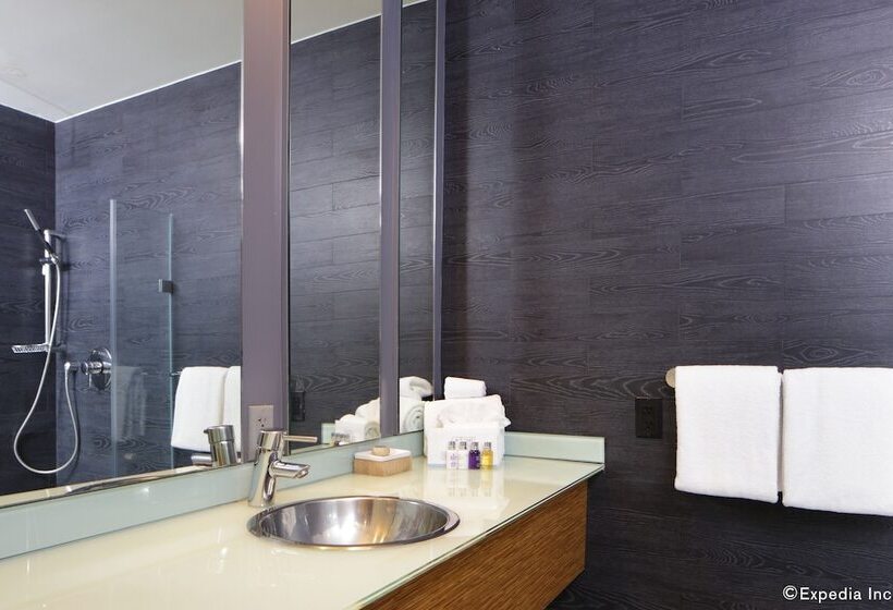 فندق The Local House