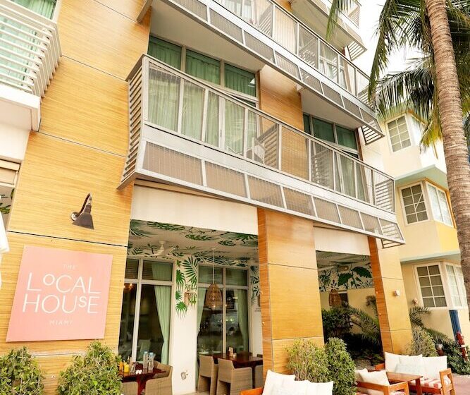 فندق The Local House