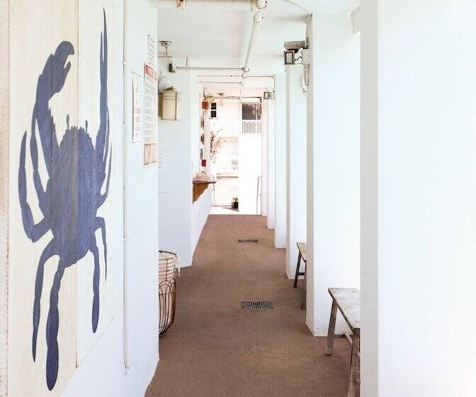 فندق The Local House