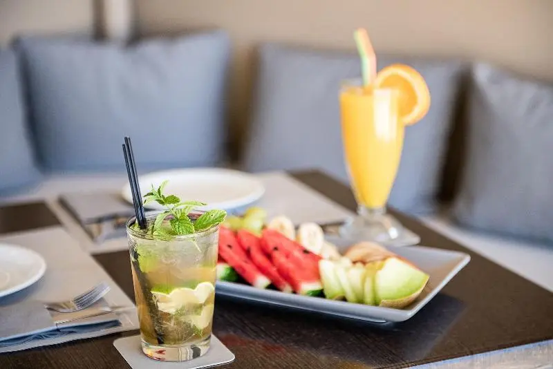 Kavos Hotel & Suites
