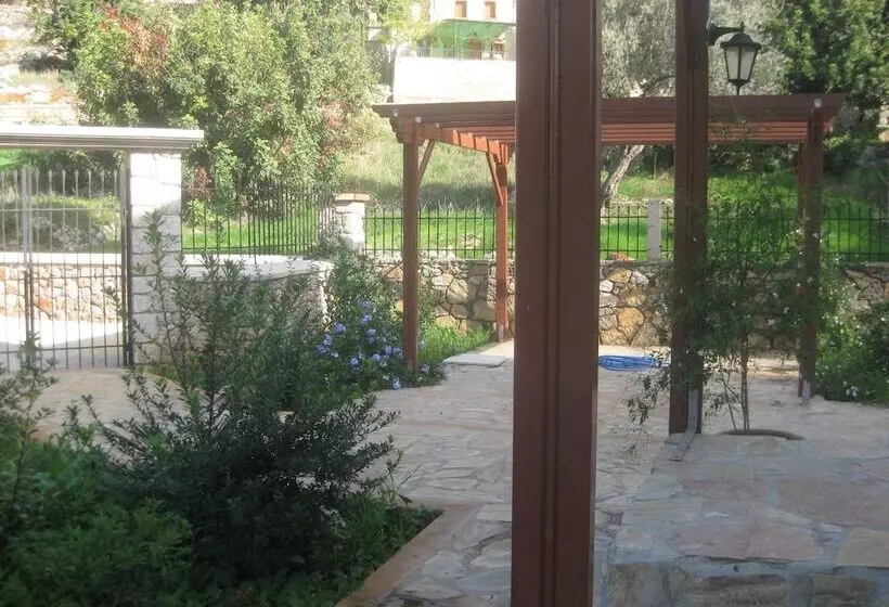 Traditional Hotel Ianthe