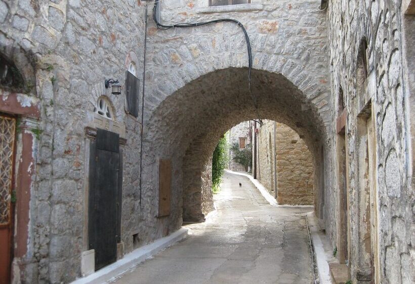 Traditional Hotel Ianthe