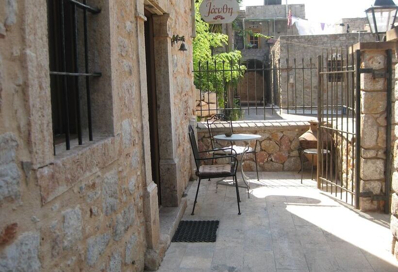 Traditional Hotel Ianthe