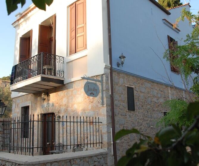 Traditional Hotel Ianthe