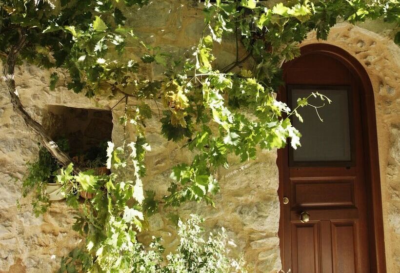 Traditional Hotel Ianthe