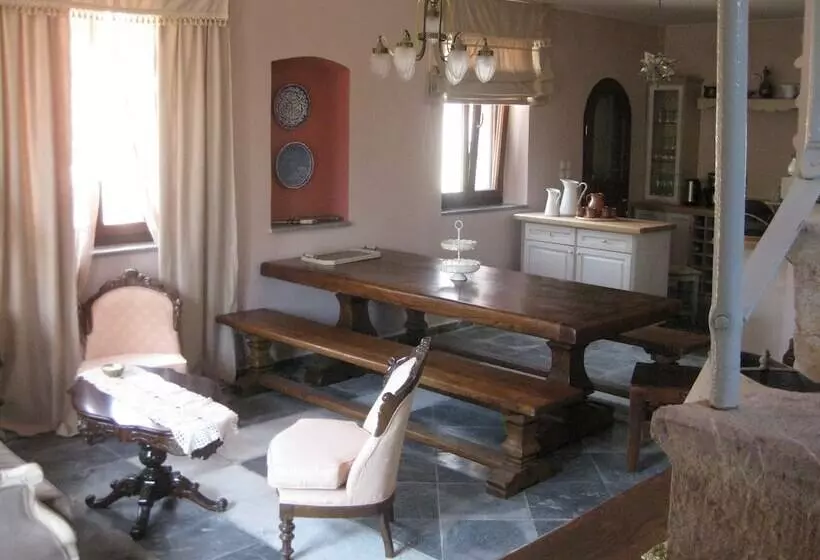 Traditional Hotel Ianthe