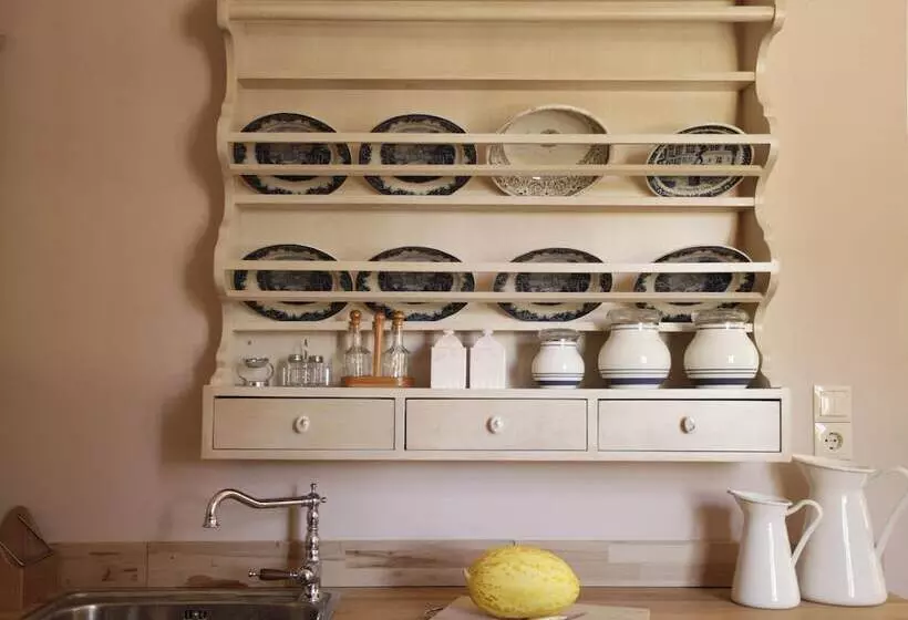 Traditional Hotel Ianthe