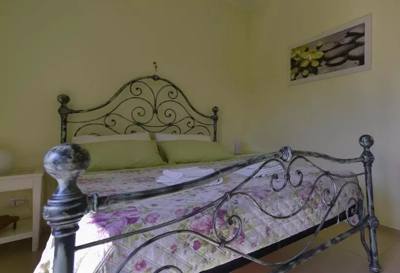 Aamiaismajoitus (B&B) Albero Del Miglio