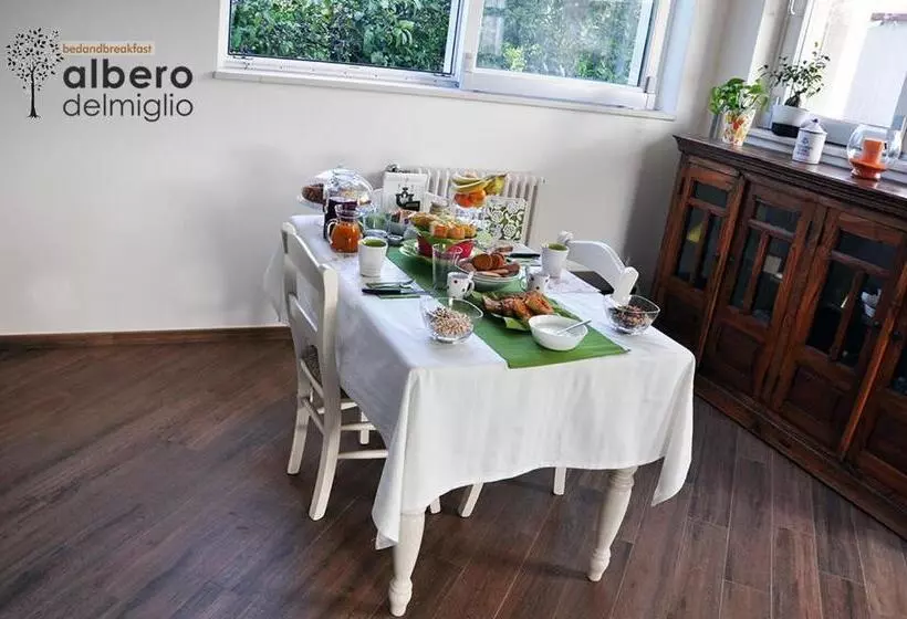 Aamiaismajoitus (B&B) Albero Del Miglio