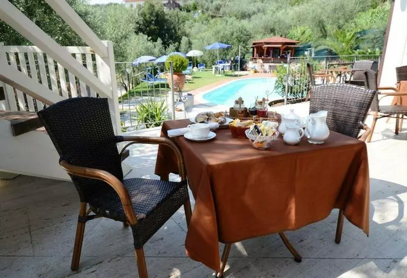 تختخواب و صبحانه Poggio Degli Olivi