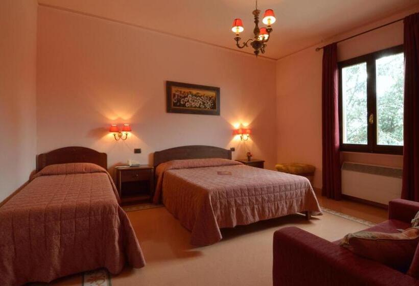 ベッドアンドブレックファースト Poggio Degli Olivi