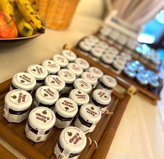 ベッドアンドブレックファースト Poggio Degli Olivi