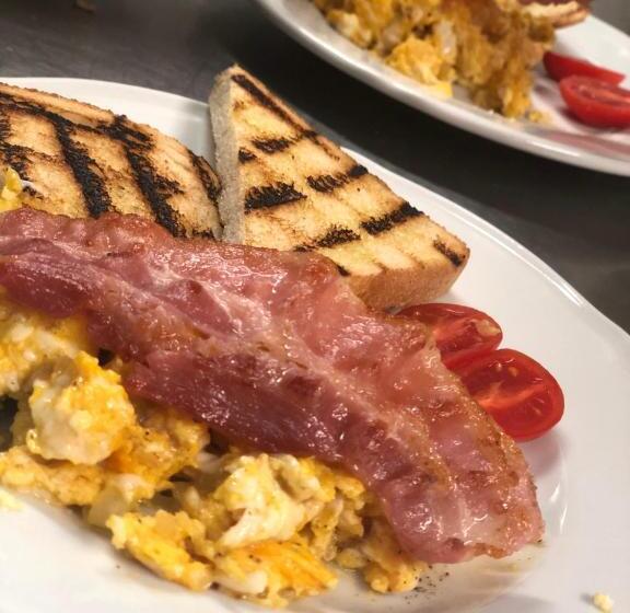 ベッドアンドブレックファースト Poggio Degli Olivi