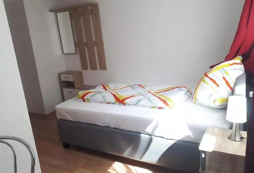 Gästehaus Pension Waldhorn