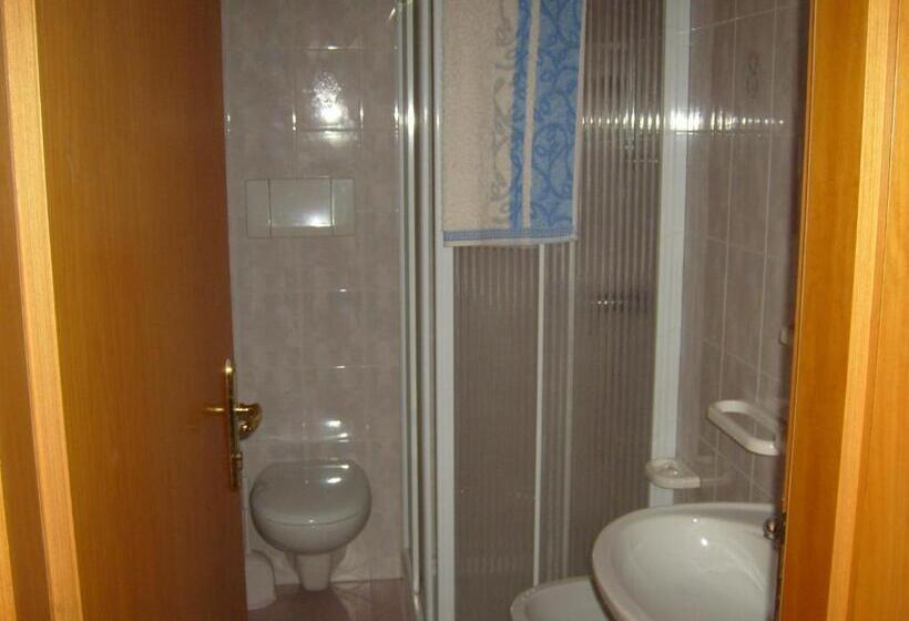 ホテル Albergo Drena