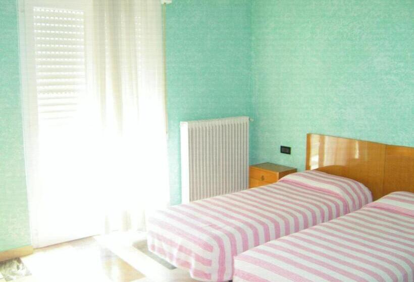 ホテル Albergo Drena