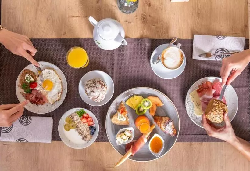 Hotelli Alpenhof Lodge