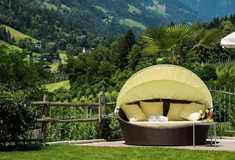 Hotelli Alpenhof Lodge