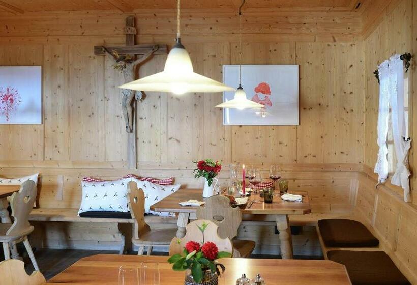 酒店 & Gasthof Zum Hirschen